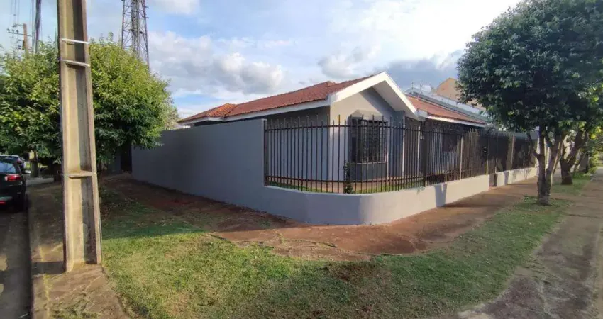 Casa à venda em Maringá, Jardim Higienópolis, com 3 quartos, com 110.21 m²
