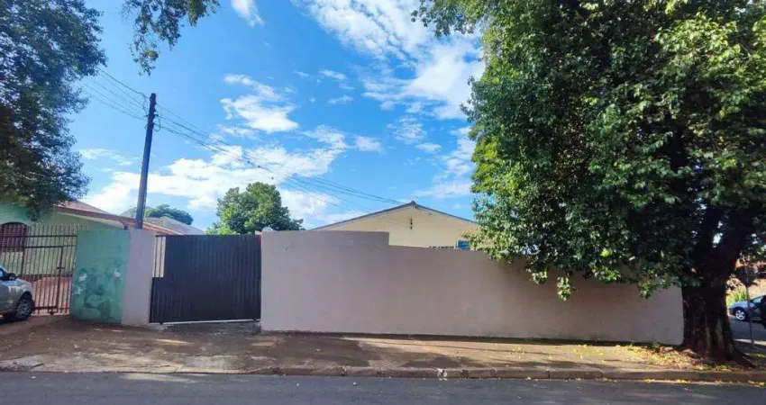Casa com 152.44 m² e 3 Quartos à Venda no Cj Hab Hermann Moraes Barros - Maringá