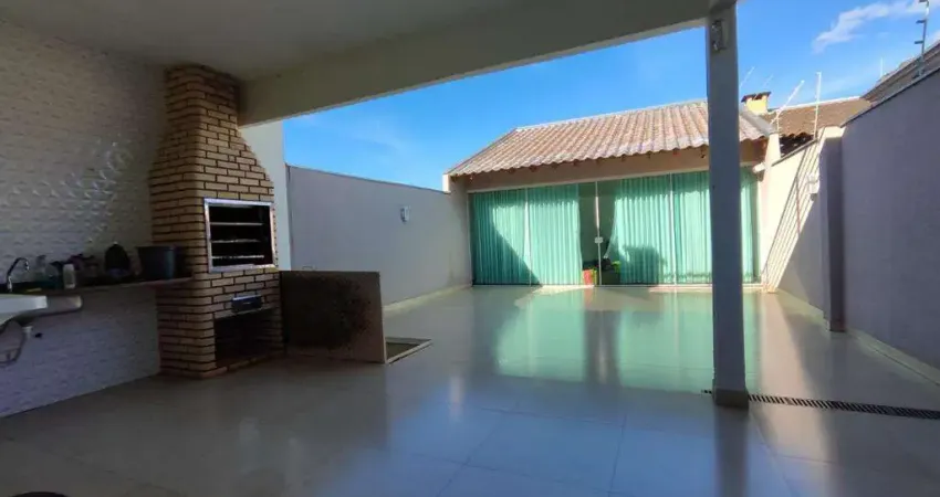 Sobrado à venda em Maringá, Jardim Alvorada, com 3 quartos, com 222.18 m²