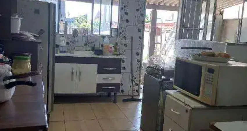Casa para Venda em Itanhaém, Jamaica, 2 dormitórios, 2 banheiros, 2 vagas