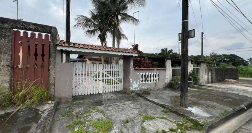 Casa para Venda em Itanhaém, Guacyra, 1 dormitório, 2 banheiros, 2 vagas