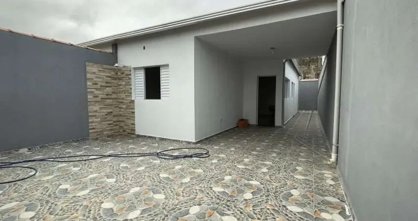 Casa para Venda em Itanhaém, Regina, 2 dormitórios, 2 banheiros, 2 vagas