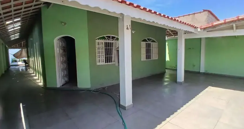 Casa para Venda em Itanhaém, Luizamar Mirim, 3 dormitórios, 1 suíte, 1 banheiro, 3 vagas