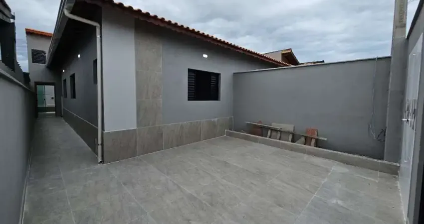 Casa para Venda em Mongaguá, Balneário Samas, 3 dormitórios, 1 suíte, 1 banheiro, 2 vagas