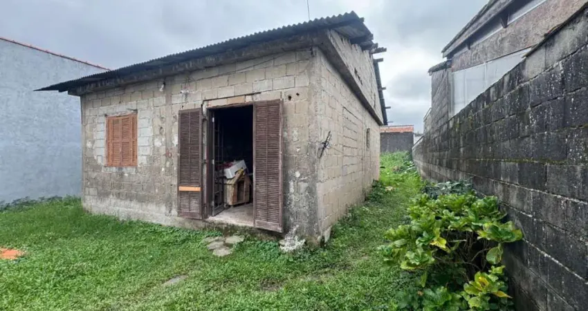 Casa para Venda em Itanhaém, Umuarama, 2 dormitórios, 1 suíte, 1 banheiro, 2 vagas