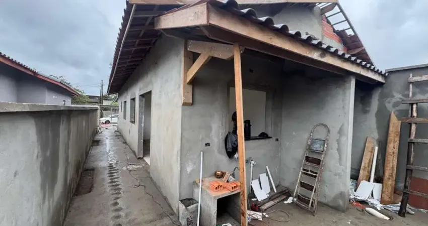 Casa para Venda em Itanhaém, Guacyra, 3 dormitórios, 1 suíte, 1 banheiro, 3 vagas