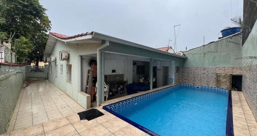 Casa para Venda em Itanhaém, Gaivota, 3 dormitórios, 1 suíte, 1 banheiro, 2 vagas