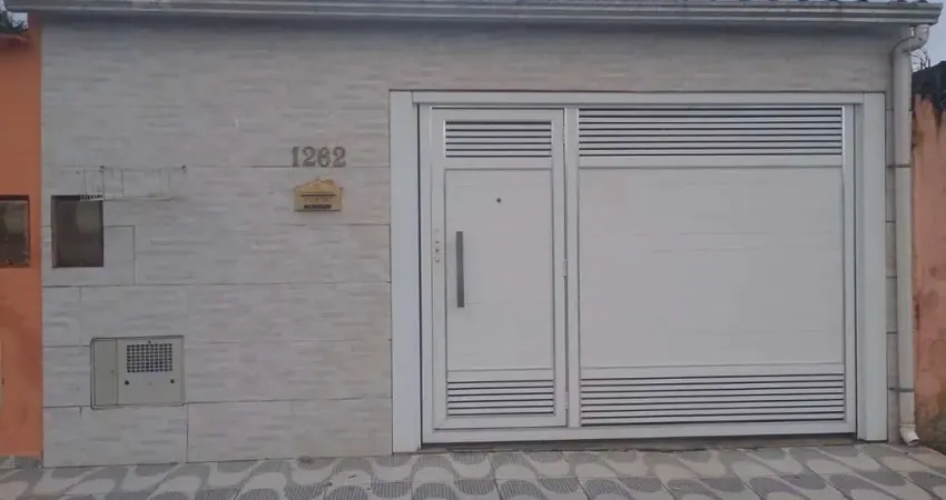 Casa para Venda em Itanhaém, Jardim Magalhães, 2 dormitórios, 1 banheiro, 2 vagas