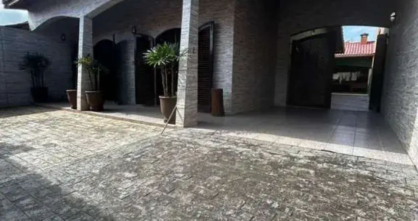 Casa para venda em itanhaém, suarão, 3 dormitórios, 1 suíte, 1 banheiro, 5 vagas