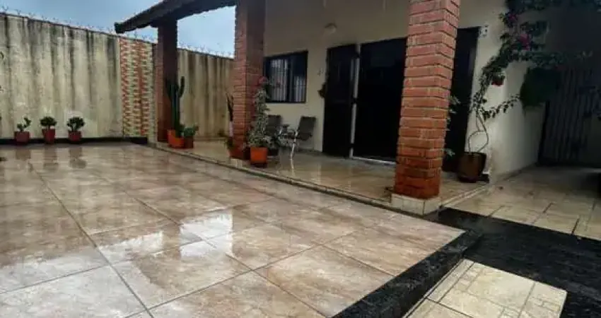 Casa para venda em itanhaém, ., 3 dormitórios, 3 suítes, 1 banheiro, 4 vagas