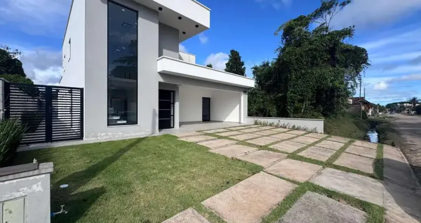 Casa Alto Padrão para Venda em Peruíbe, Jardim São Luis, 3 dormitórios, 2 suítes, 1 banheiro, 1 vaga