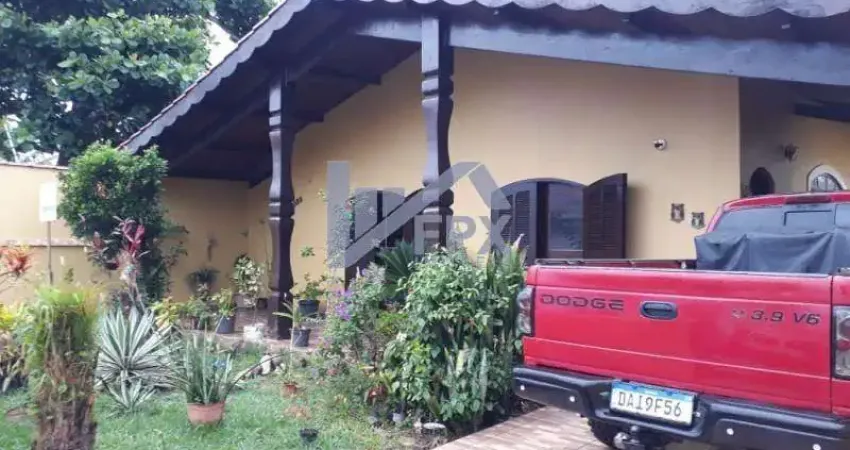 Casa para Venda em Itanhaém, Suarão, 4 dormitórios, 1 suíte, 2 banheiros, 2 vagas