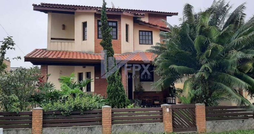 Casa Alto Padrão para Venda em Itanhaém, Santa Terezinha, 4 dormitórios, 1 suíte, 2 banheiros, 4 vagas
