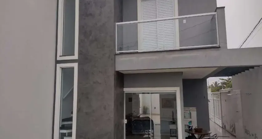 Sobrado para Venda em Itanhaém, Jardim Regina, 3 dormitórios, 1 suíte, 1 banheiro, 2 vagas