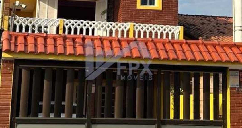 Sobrado para Venda em Itanhaém, Savoy, 3 dormitórios, 1 suíte, 2 banheiros, 4 vagas