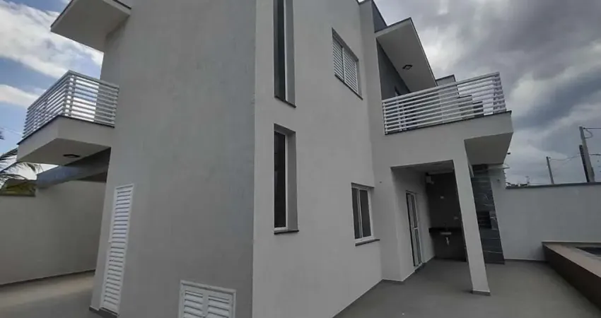 Sobrado para Venda em Itanhaém, Jardim Jamaica, 4 dormitórios, 1 suíte, 2 banheiros, 2 vagas