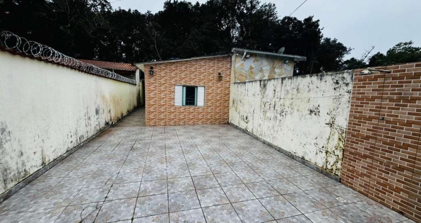 Casa para Venda em Itanhaém, Campos Elíseos, 1 dormitório, 1 banheiro, 4 vagas