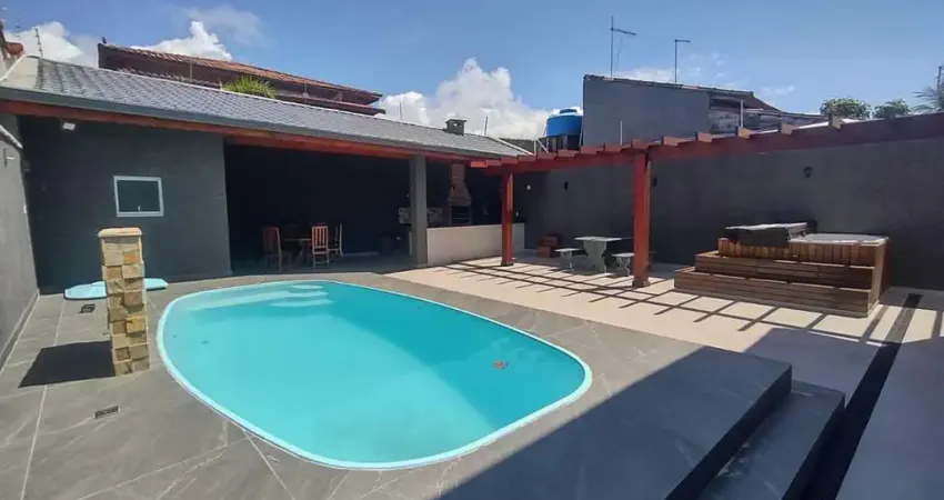 Casa Alto Padrão para Venda em Itanhaém, Jardim das Palmeiras, 4 dormitórios, 2 suítes, 5 banheiros, 4 vagas