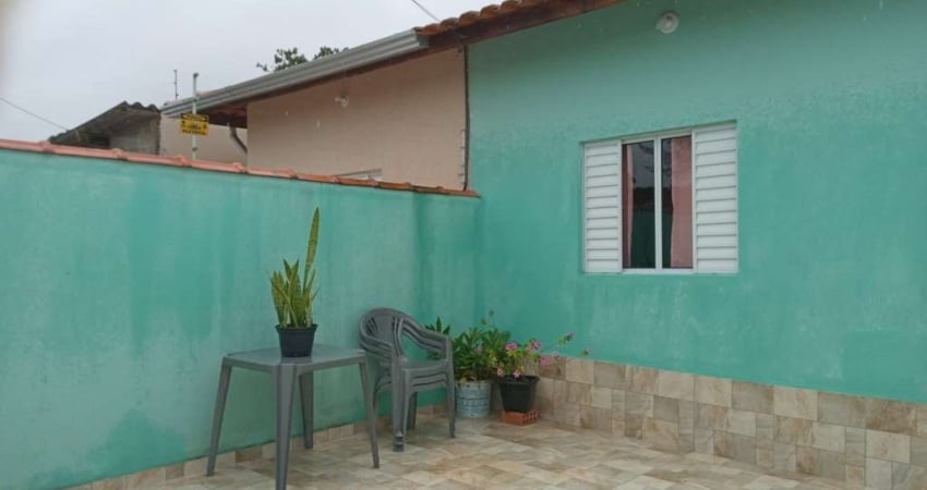 Casa para Venda em Itanhaém, Tupy, 2 dormitórios, 1 suíte, 1 banheiro, 2 vagas