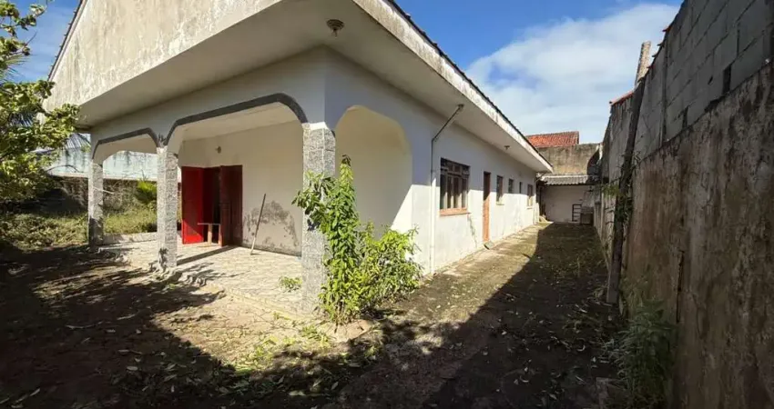 Casa para Venda em Itanhaém, Jardim Jamaica, 3 dormitórios, 1 suíte, 1 banheiro, 8 vagas