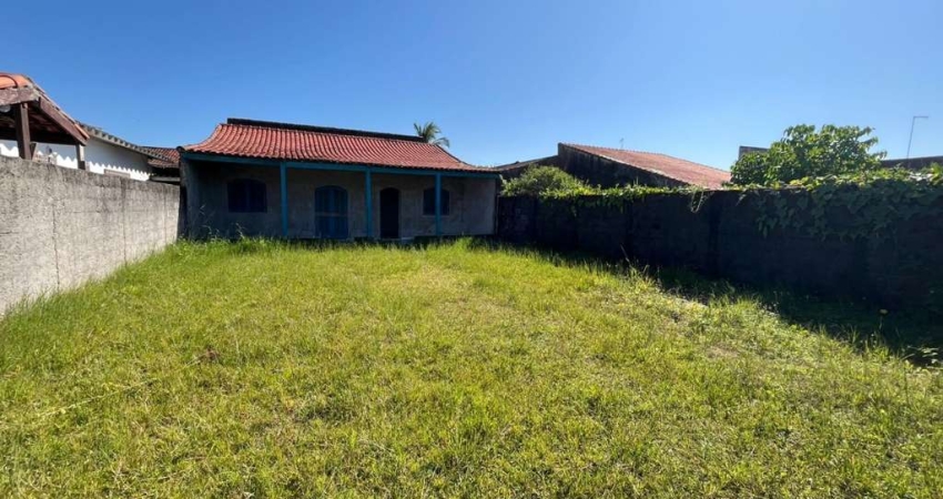 Casa para Venda em Itanhaém, Balneário Gaivota, 1 dormitório, 1 banheiro, 4 vagas