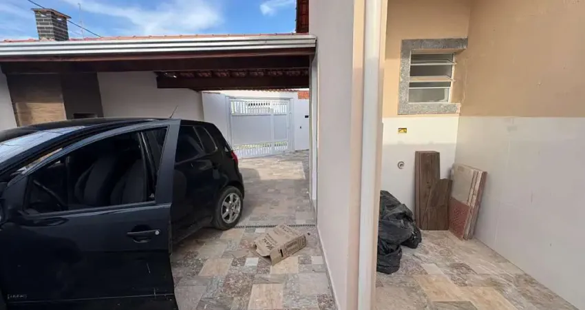 Casa para Venda em Itanhaém, Jardim Grandesp, 2 dormitórios, 1 suíte, 2 banheiros, 2 vagas