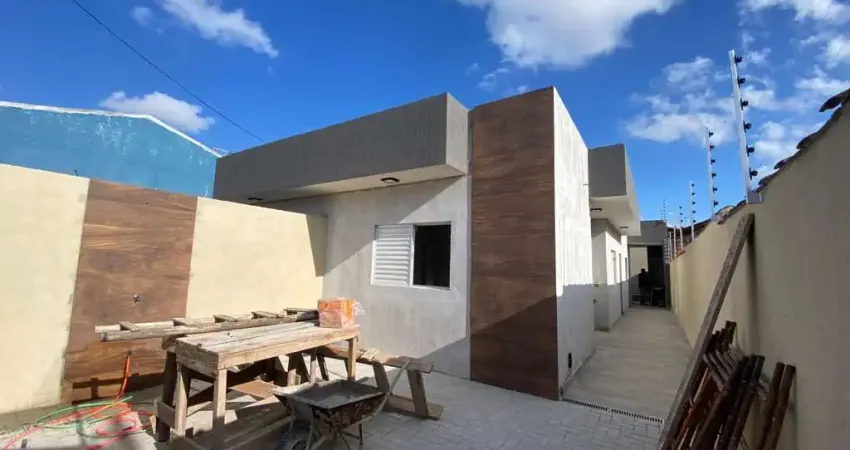 Casa para Venda em Itanhaém, Tupi, 2 dormitórios, 1 suíte, 2 banheiros, 2 vagas