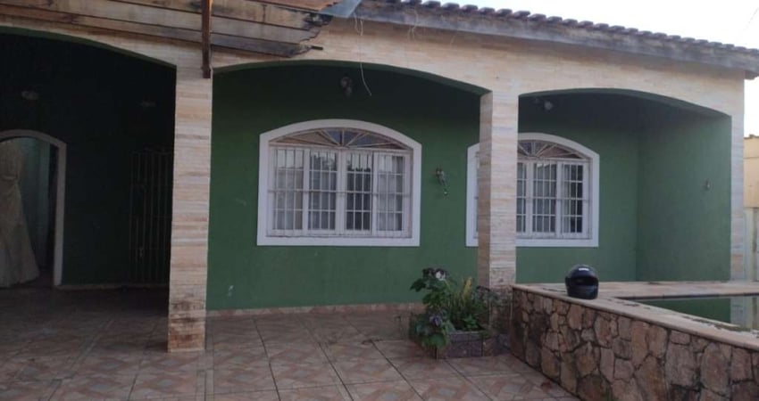 Casa para Venda em Itanhaém, Balneário Gaivota, 5 dormitórios, 3 suítes, 1 banheiro, 5 vagas