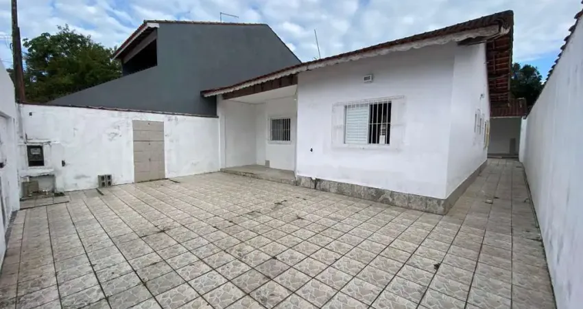 Casa para Venda em Mongaguá, Itaóca, 2 dormitórios, 1 suíte, 2 banheiros, 3 vagas