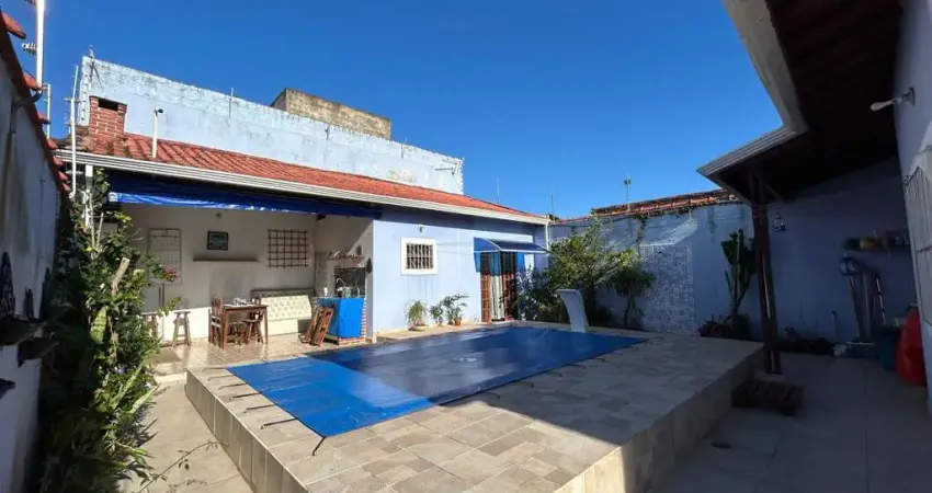 Casa para Venda em Itanhaém, Balneário Gaivota, 2 dormitórios, 1 suíte, 3 banheiros, 5 vagas
