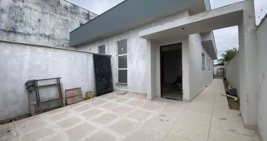 Casa para Venda em Itanhaém, Tupy, 2 dormitórios, 1 suíte, 2 banheiros, 2 vagas