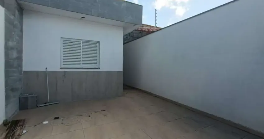 Casa para venda em itanhaém, tupy, 3 dormitórios, 1 suíte, 1 banheiro, 2 vagas
