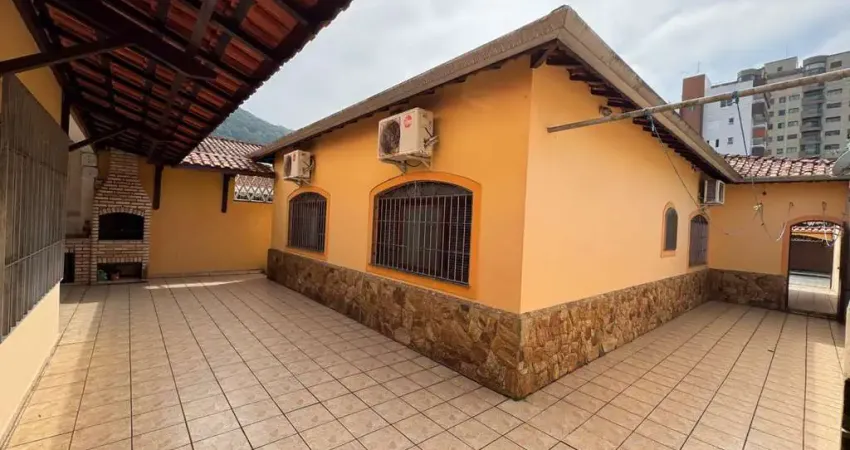 Casa para Venda em Mongaguá, Jardim Marina, 3 dormitórios, 2 suítes, 2 banheiros, 3 vagas