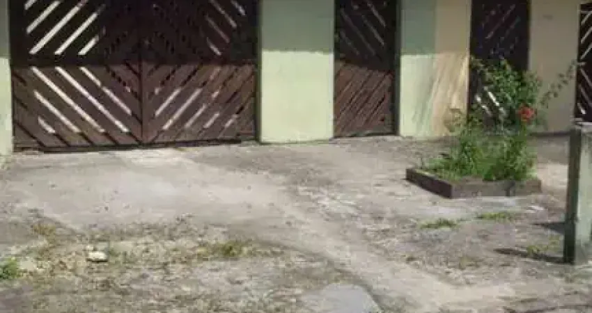 Casa para Venda em Itanhaém, Jequitibá, 2 dormitórios, 1 suíte, 1 banheiro, 4 vagas