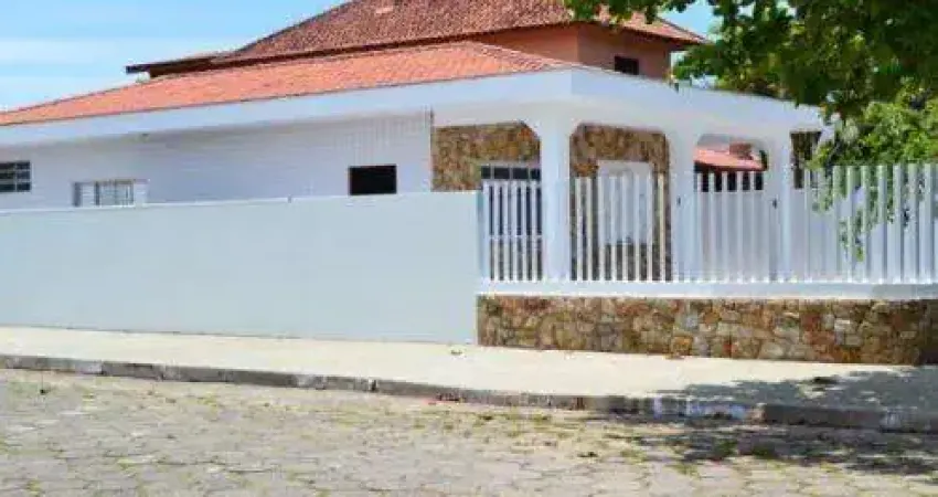 Casa para Venda em Itanhaém, Grandesp, 3 dormitórios, 1 suíte, 1 banheiro, 3 vagas