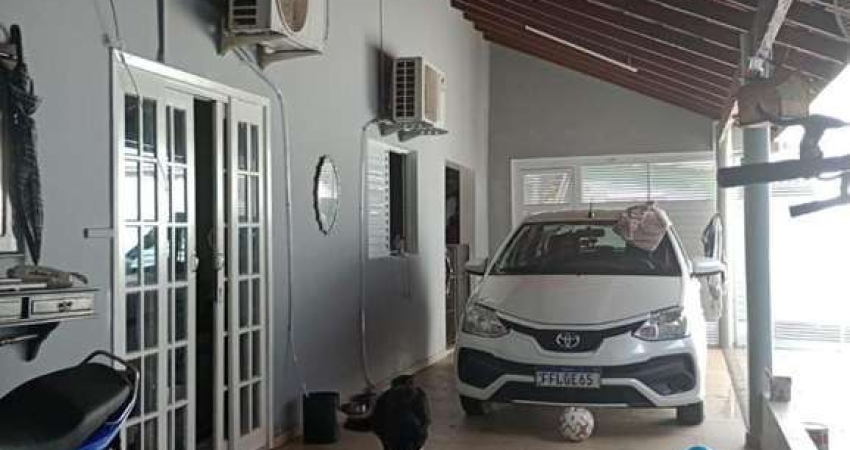 Casa para Venda em Itanhaém, Ivoty, 3 dormitórios, 1 suíte, 1 banheiro, 5 vagas