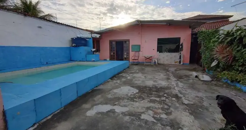 Casa para Venda em Itanhaém, Balneário Gaivotas, 3 dormitórios, 3 suítes, 1 banheiro, 5 vagas