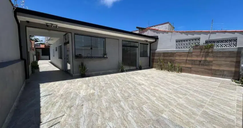 Casa para Venda em Itanhaém, Satelite, 3 dormitórios, 2 suítes, 1 banheiro, 4 vagas