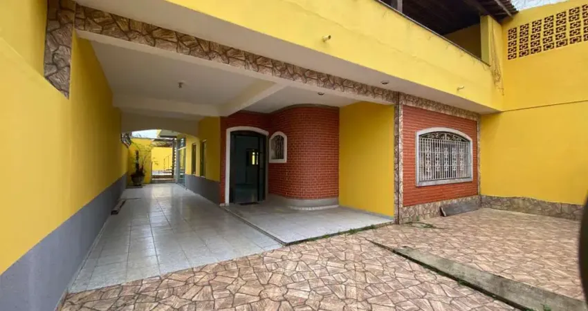 Casa para Venda em Itanhaém, Corumbá, 4 dormitórios, 4 suítes, 2 banheiros, 2 vagas