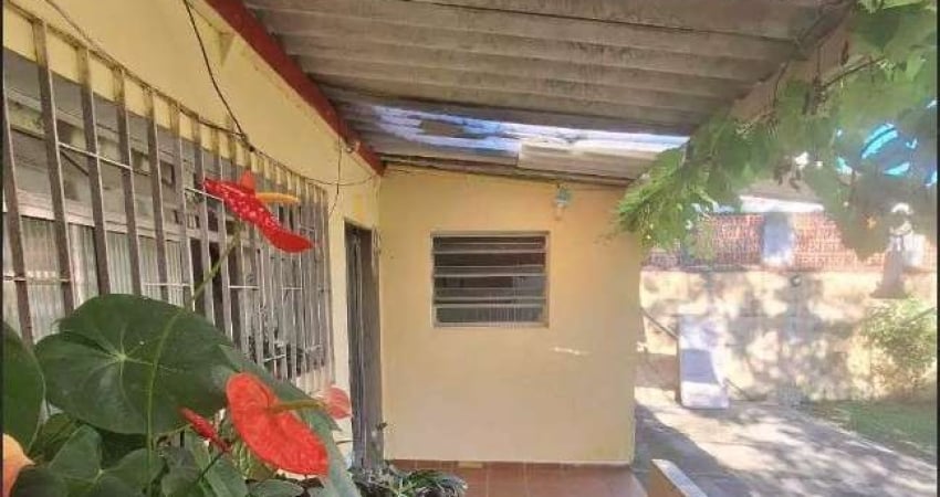 Casa para Venda em Itanhaém, Loty, 1 dormitório, 2 banheiros, 4 vagas