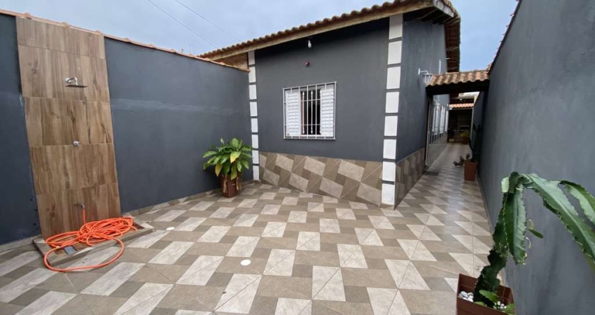 Casa para Venda em Itanhaém, Bopiranga, 2 dormitórios, 1 suíte, 1 banheiro, 2 vagas