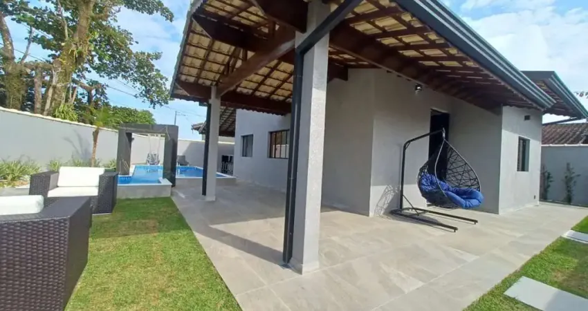 Casa para Venda em Itanhaém, Loty, 3 dormitórios, 1 suíte, 2 banheiros, 2 vagas