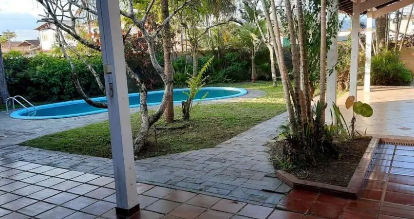 Casa para Venda em Itanhaém, Guarda Civil, 5 dormitórios, 3 suítes, 3 banheiros, 4 vagas
