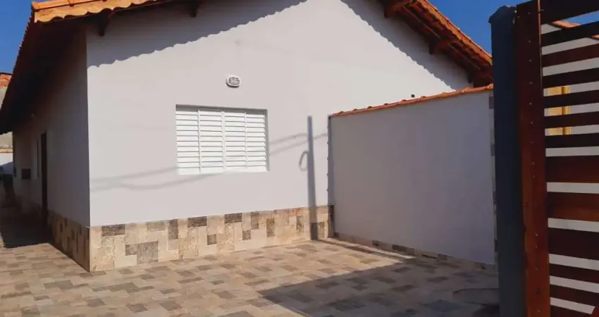 Casa para Venda em Mongaguá, Jardim Leonor, 2 dormitórios, 1 suíte, 1 banheiro, 2 vagas