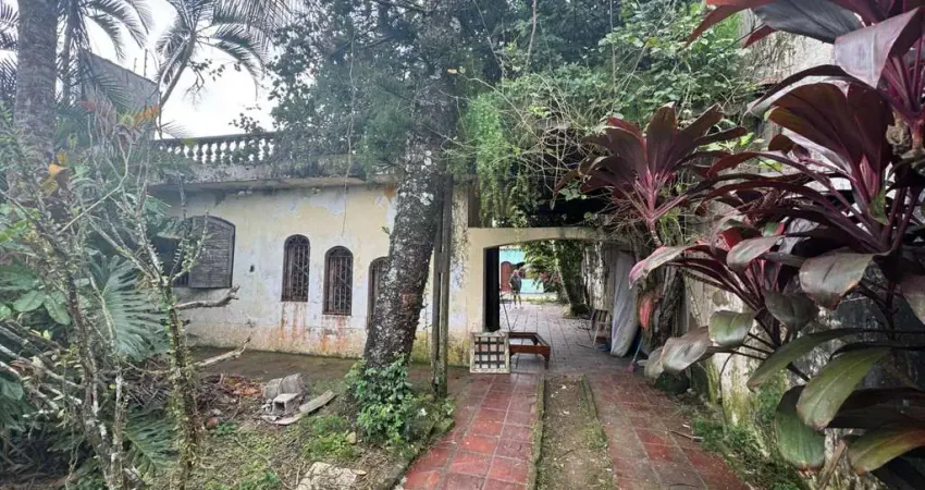 Casa para Venda em Itanhaém, Regina, 2 dormitórios, 2 suítes, 1 banheiro, 4 vagas