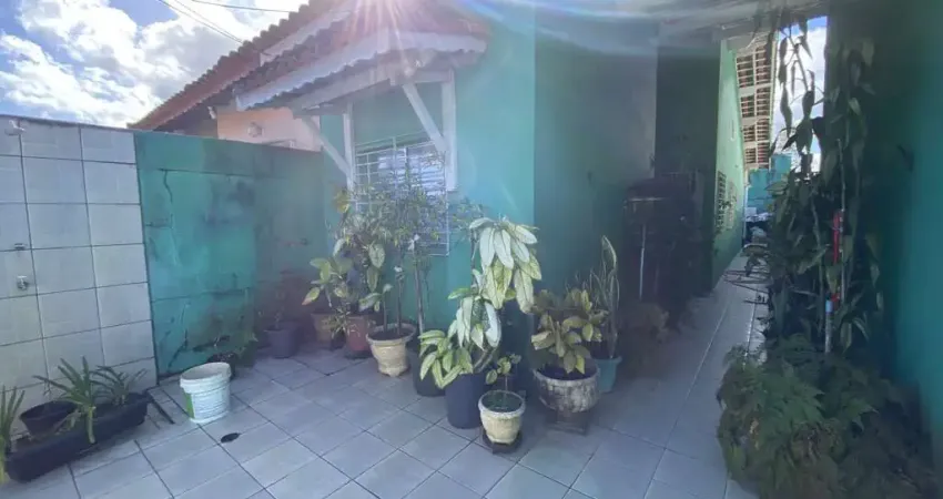 Casa para Venda em Itanhaém, Corumbá, 2 dormitórios, 1 banheiro, 2 vagas