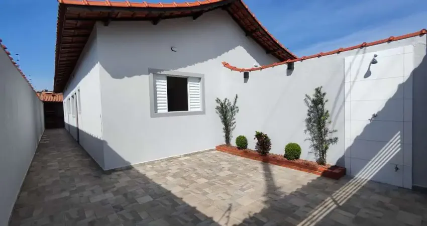 Casa para Venda em Mongaguá, Jussara, 2 dormitórios, 1 suíte, 1 banheiro, 2 vagas