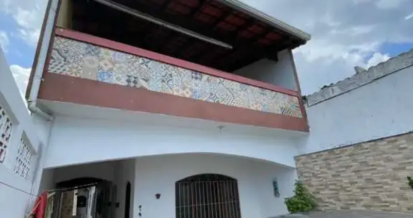 Casa para Venda em Itanhaém, Umuarama, 2 dormitórios, 1 suíte, 3 banheiros, 2 vagas