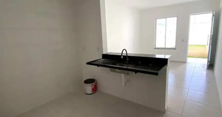 Linda casa sala 2 quartos 1 suíte. área de serviço, quintal na pedra de guaratiba