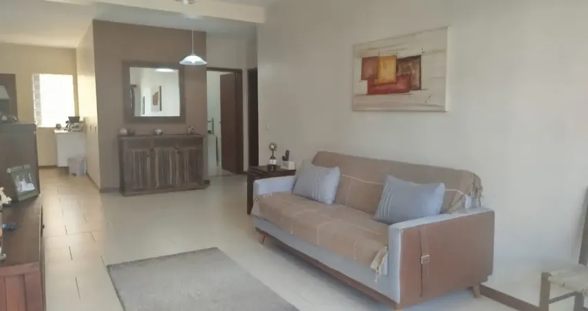 Casa Térrea no Vale Ville com Terreno Amplo, Piscina e Área Gourmet Completa